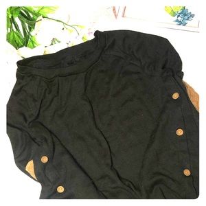 Black long sleeve tee shirt / top